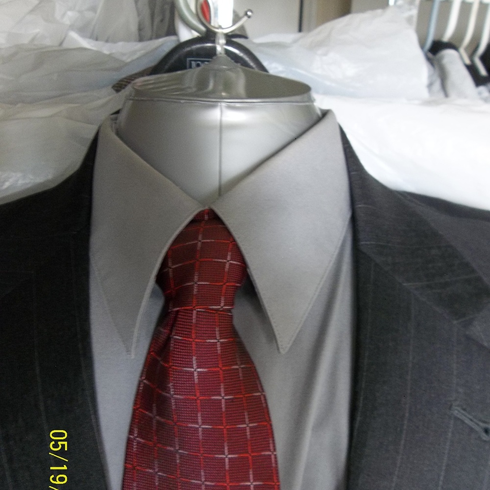 Soto33- 39- Jos A Bank 2Btn  Gray Pinstripe Suit